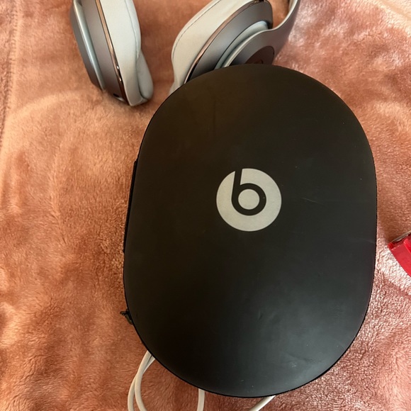 Beats studios - Picture 2 of 6